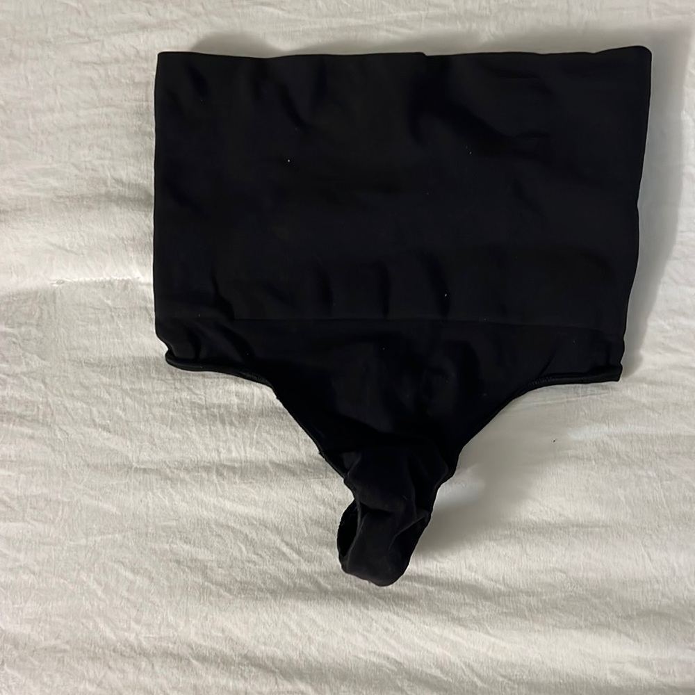 Skims Thong Shapewear L Black